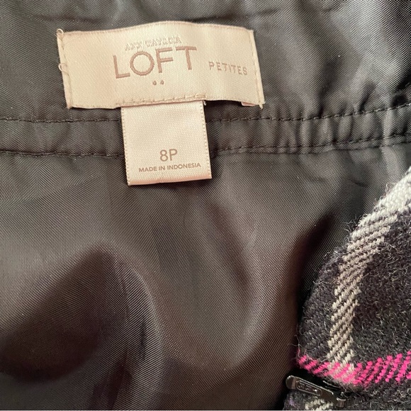 Loft woman’s plaid pink/ black/ gray buttons skirt 8P - Picture 4 of 5